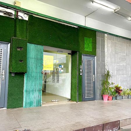 Homestay 55 Johor Bahru Bagian luar foto