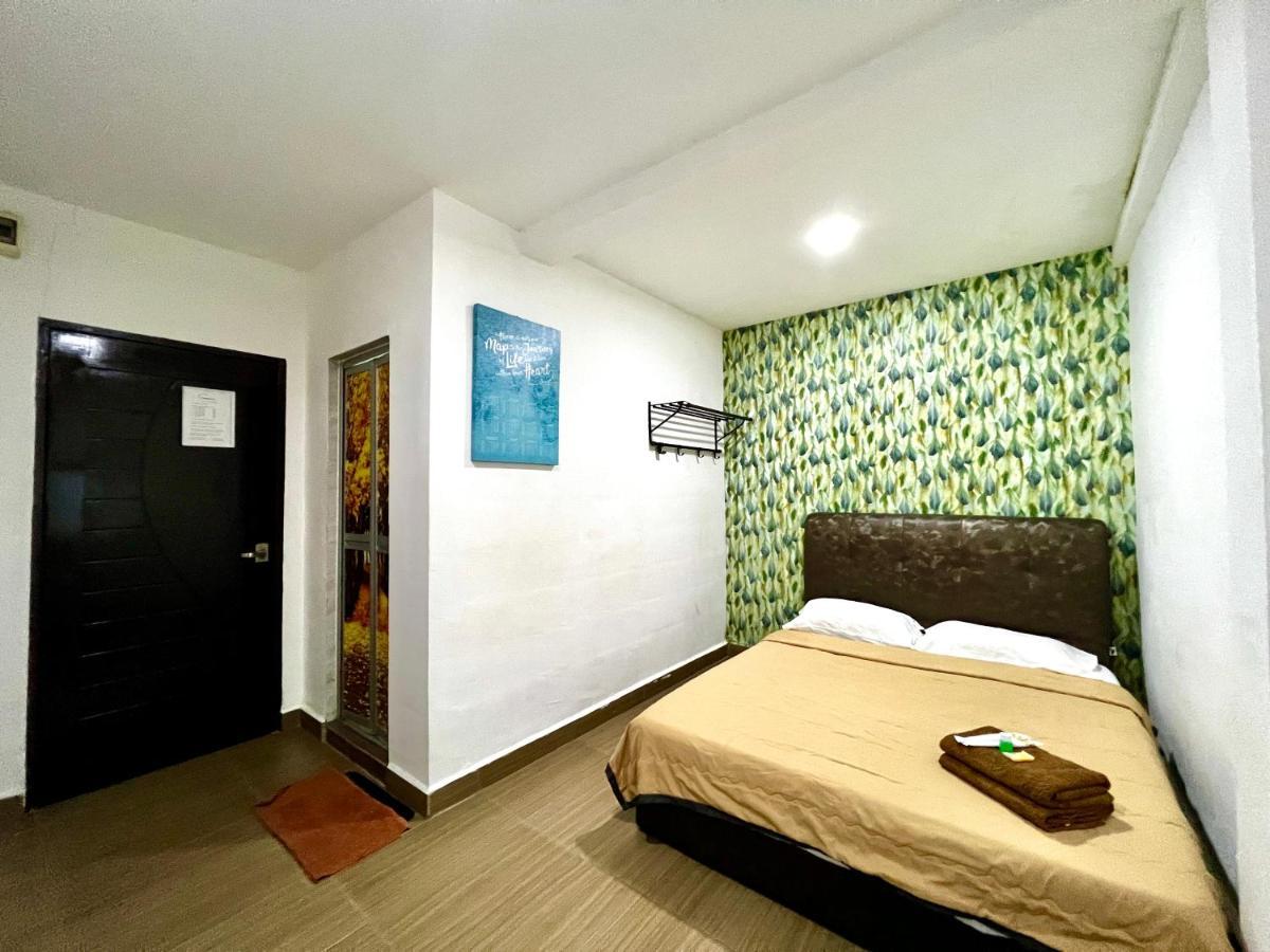 Homestay 55 Johor Bahru Bagian luar foto