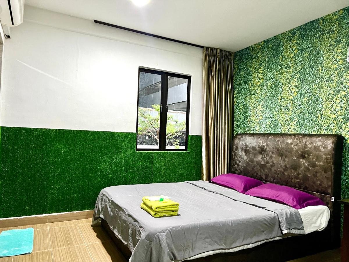 Homestay 55 Johor Bahru Bagian luar foto