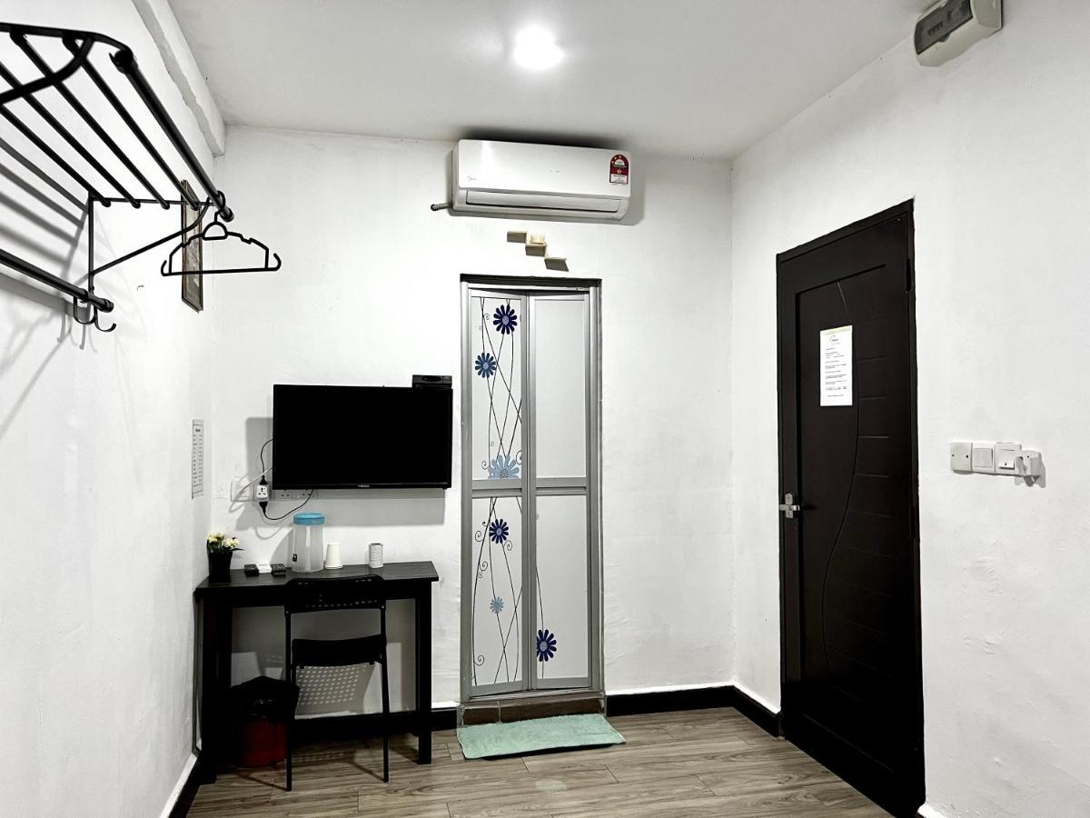 Homestay 55 Johor Bahru Bagian luar foto