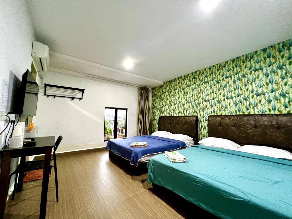 Homestay 55 Johor Bahru Bagian luar foto